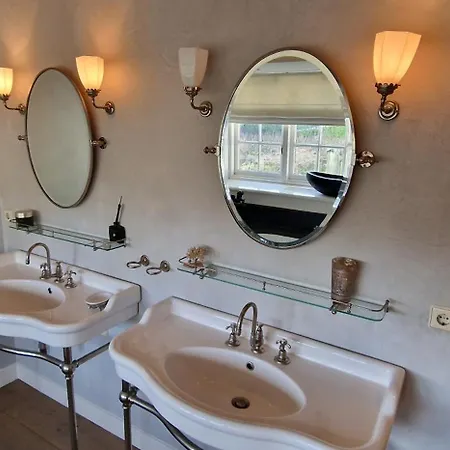 Amsterdam Mansion - De Dam